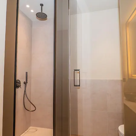 Ybh Alameda I * Βίγκο